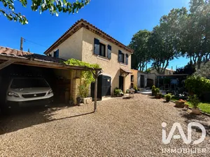 House in Fontvieille (13990)