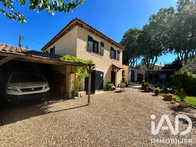 Maison 5 pièces 139 m² · à Fontvieille · 139 m² · 586 000 €