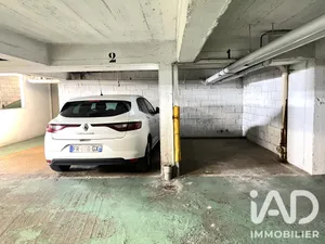 Parking à Paris (75014)