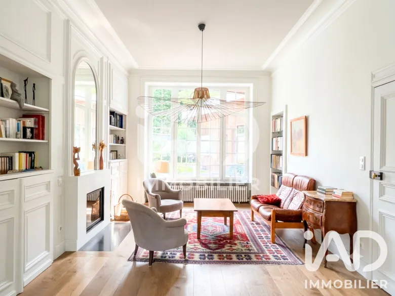 Maison 10 pièces 250 m² · à Lille · 250 m² · 1 115 000 €