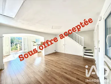 House in La Mole (83310)