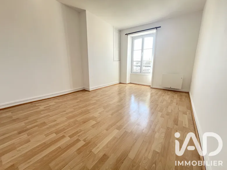 Appartement 1 pièce 23 m² · à Évron · 22,6 m² · 435 €