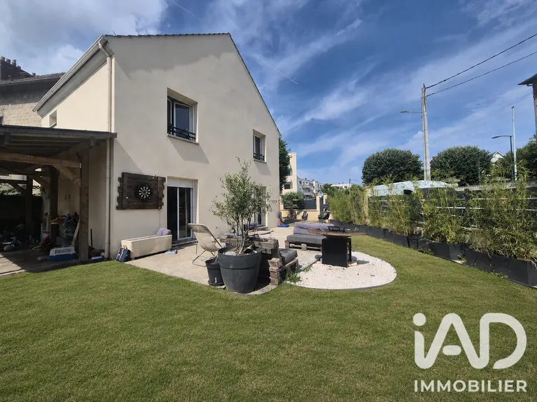 Maison 5 pièces 94 m² · à Beaumont-sur-Oise · 94 m² · 325 000 €