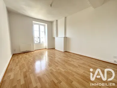 Appartement à Évron (53600)