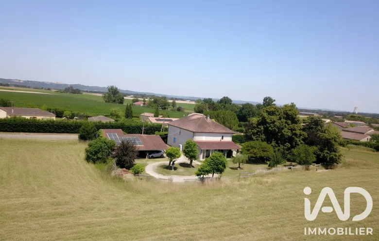 Maison 7 pièces 220 m² · à Caudecoste · 220 m² · 245 000 €
