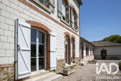 Mansion in La Chaussée-sur-Marne (51240)