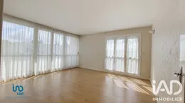 Apartment in Yerres (91330)
