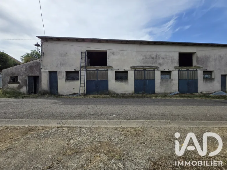 Immeuble 660 m² · à Amance · 660 m² · 148 000 €