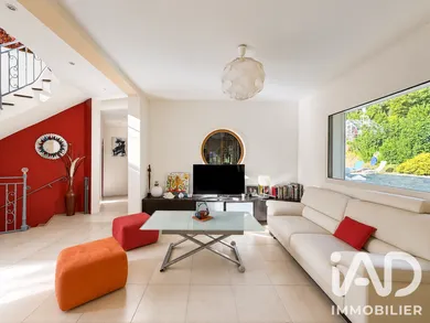 Maison d'architecte à Angicourt (60940)