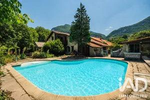 Maison traditionnelle à Sassenage (38360)