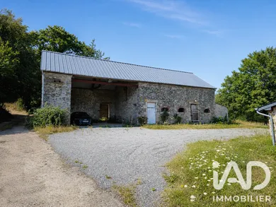 Maison de campagne à Crennes-sur-Fraubée (53700)