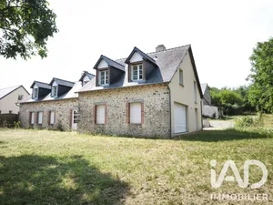 Maison traditionnelle à Crennes-sur-Fraubée (53700)