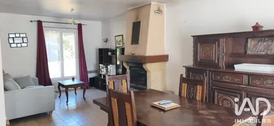 Maison traditionnelle à Saint-Hilaire-les-Andrésis (45320)