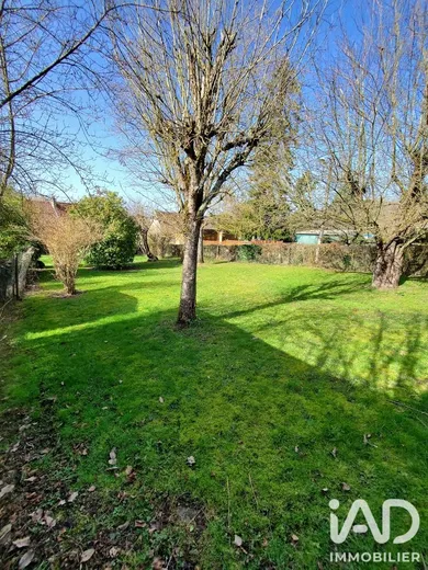 Terrain à bâtir à Fontenay-Trésigny (77610)