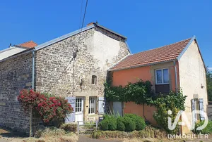 House in La Rochelle (70120)