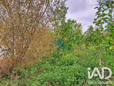 Terrain à bâtir à Fontenay-Trésigny (77610)