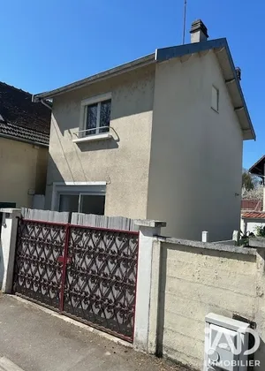Maison de ville à Saint-Julien-les-Villas (10800)