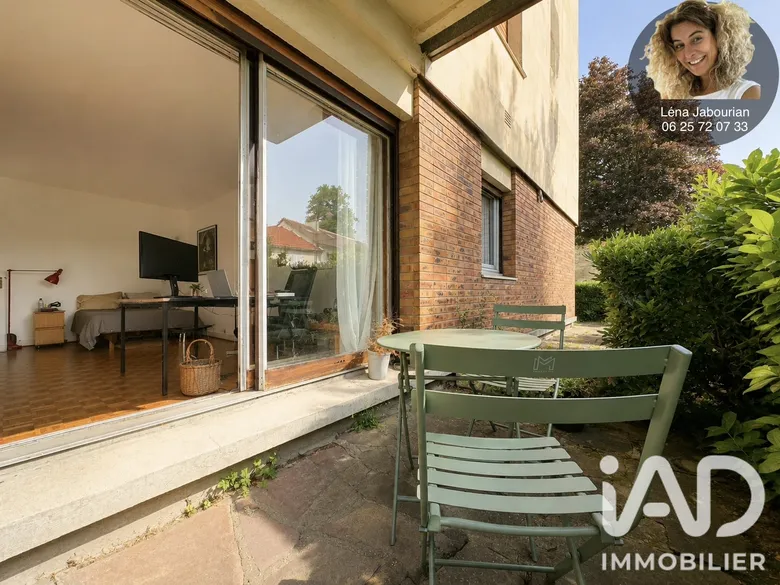 Appartement 1 pièce 28 m² · à Châtenay-Malabry · 27,6 m² · 150 000 €