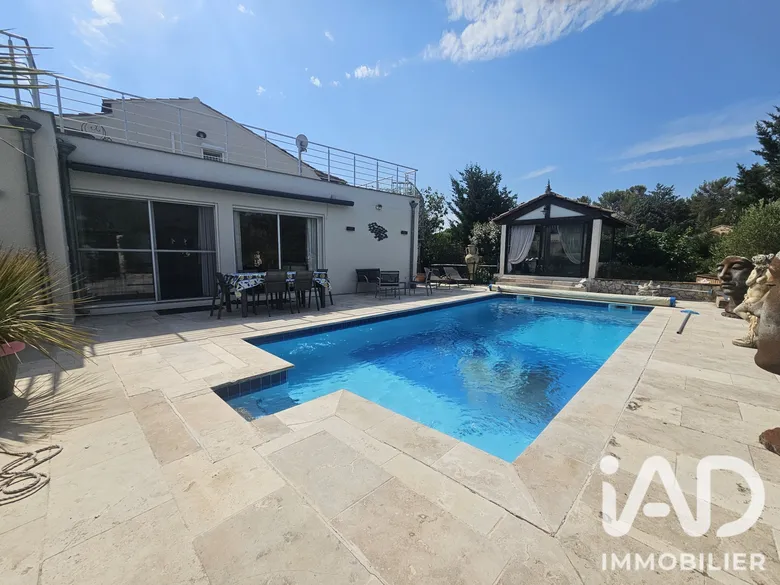 Maison 7 pièces 239 m² · à Ollières · 238,7 m² · 540 000 €