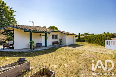 Detached house in Saint-Pierre-du-Mont (40280)