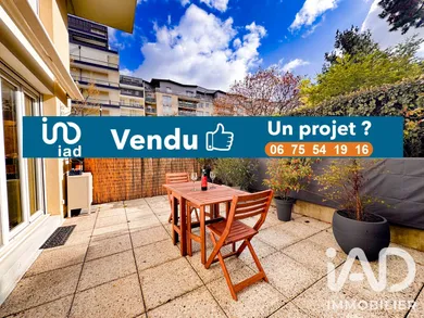 Apartment in Clichy (92110)