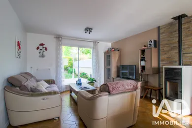 Maison traditionnelle à Nézel (78410)