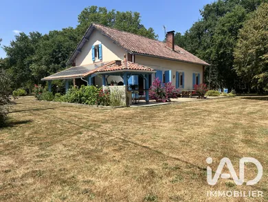 Traditional house in Labrit (40420)