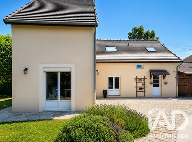 Maison traditionnelle à Grisy-Suisnes (77166)