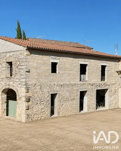 Maison à Saint-Maximin (30700)