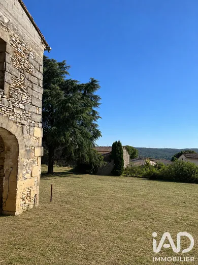 Maison à Saint-Maximin (30700)