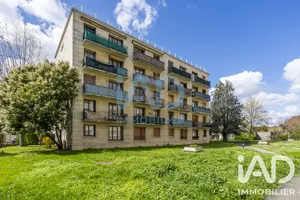 Apartment in Thiais (94320)