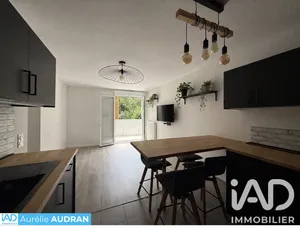 Apartment in Voisins-le-Bretonneux (78960)
