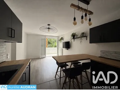 Apartment in Voisins-le-Bretonneux (78960)