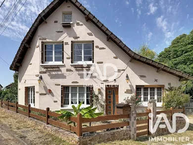 Maison de village à Lixy (89140)