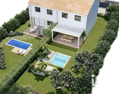 Land in Fréjus (83600)