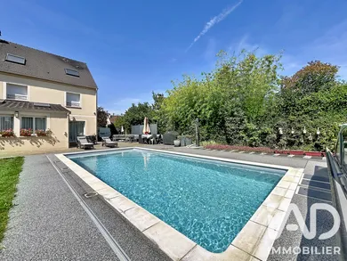 Maison à Villeneuve-Saint-Denis (77174)