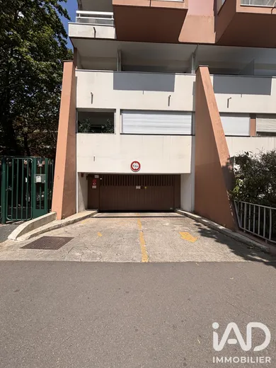 Parking à Paris (75013)