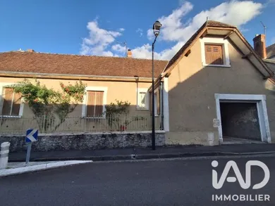 Maison de village à Saint-Jean-Saint-Germain (37600)