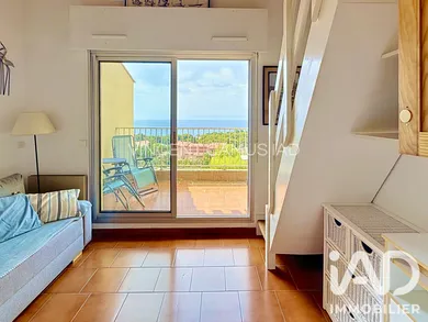 Apartment in Bandol (83150)