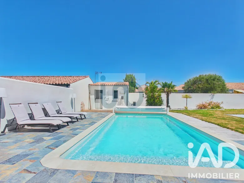 Maison 4 pièces 102 m² · à Charron · 102 m² · 398 000 €