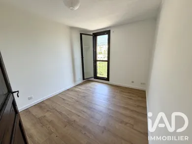 Apartment in Carros (06510)
