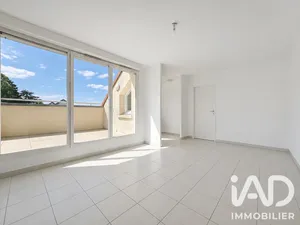 Apartment in Serris (77700)