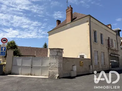 Immeuble à Vignoux-sur-Barangeon (18500)