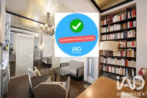 Apartment in Paris (75019)