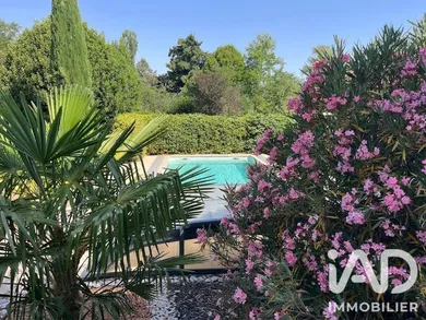 Townhouse in Montmorillon (86500)