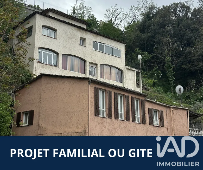 Maison 10 pièces 227 m² · à Nice · 227 m² · 950 000 €