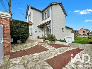 Maison traditionnelle à Amilly (45200)