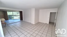 Apartment in Le Chesnay (78150)