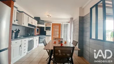 House in Cours (69470)