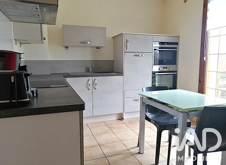 Maison 8 pièces 148 m² · à Ambrières-les-Vallées · 148 m² · 187 000 €